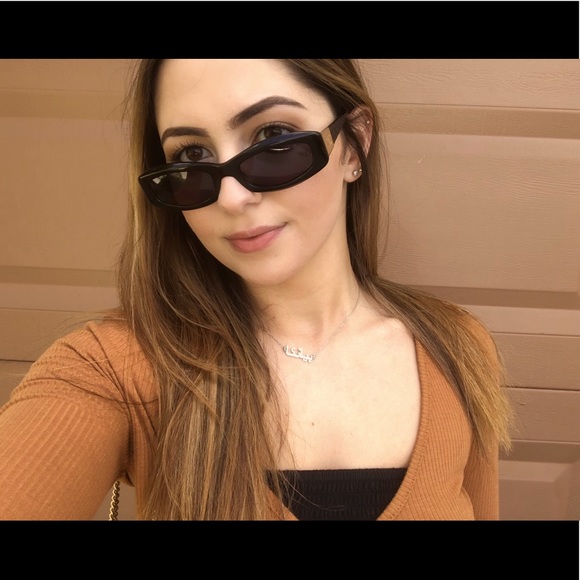 Meet your Posher, Bianca - Picture 1 of 1